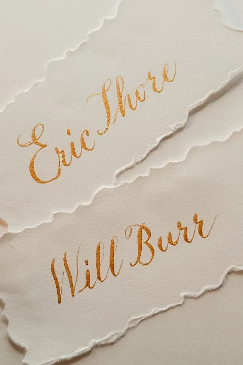 À La Court Calligraphy 