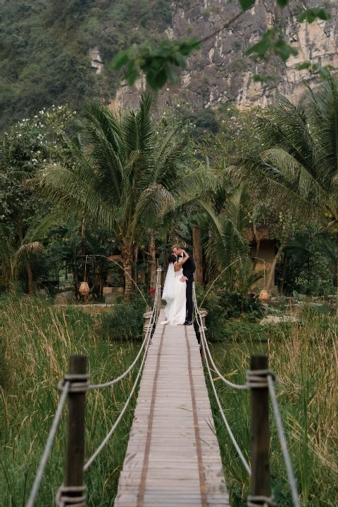 An Lush Wedding for Annie and Ryan