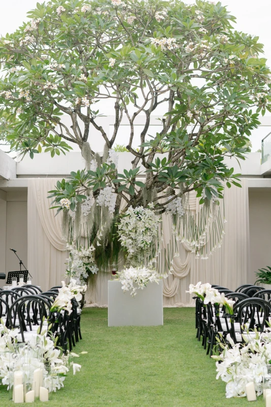 A Glam Wedding for Felita and Hans