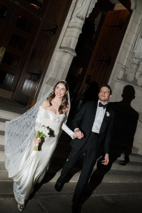 A Holiday Wedding for Gillian  and Evan 