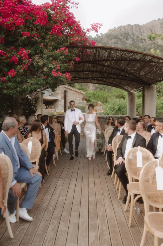 A Sun-Washed Wedding for Michaela and Jimmy