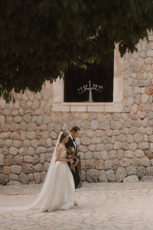 A Sun-Washed Wedding for Michaela and Jimmy